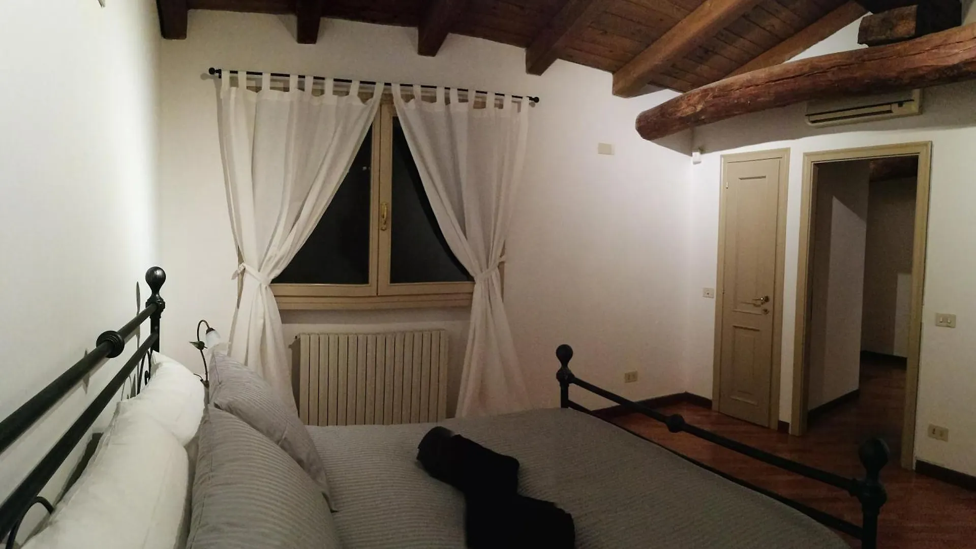 Via Pepoli Apartments Bolonia Italia