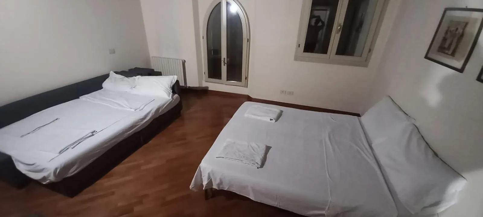 Via Pepoli Apartments بولونيا